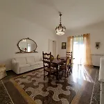 Apartmán Wow - 175 Mq - Posteggio Privato - Davanti Porto Traghetti - Fino A 10 Posti Letto *