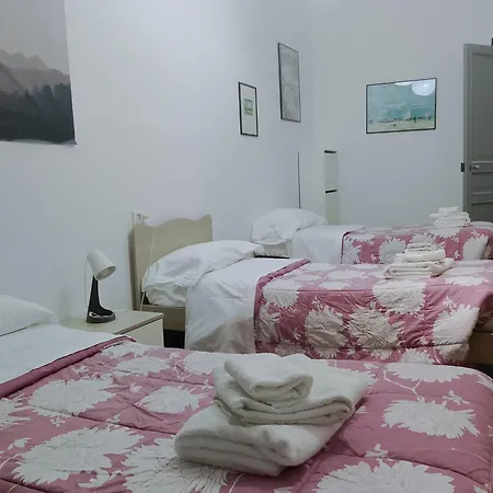 Apartmán Wow - 175 Mq - Posteggio Privato - Davanti Porto Traghetti - Fino A 10 Posti Letto Janov