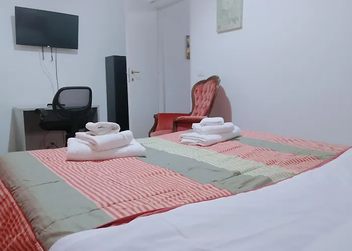 Wow - 175 Mq - Posteggio Privato - Davanti Porto Traghetti - Fino A 10 Posti Letto * Gênes