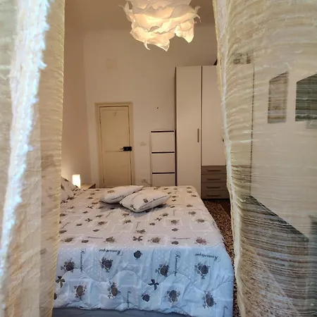 Wow - 175 Mq - Posteggio Privato - Davanti Porto Traghetti - Fino A 10 Posti Letto Genova