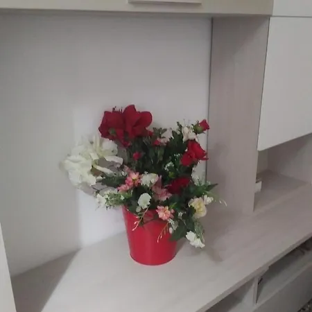 Wow - 175 Mq - Posteggio Privato - Davanti Porto Traghetti - Fino A 10 Posti Letto Lejlighed *