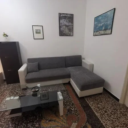 Wow - 175 Mq - Posteggio Privato - Davanti Porto Traghetti - Fino A 10 Posti Letto *