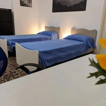 Wow - 175 Mq - Posteggio Privato - Davanti Porto Traghetti - Fino A 10 Posti Letto *