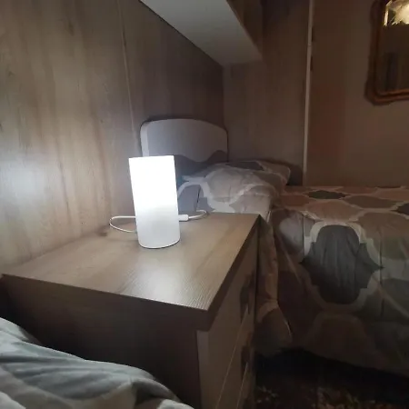 Wow - 175 Mq - Posteggio Privato - Davanti Porto Traghetti - Fino A 10 Posti Letto * Genova