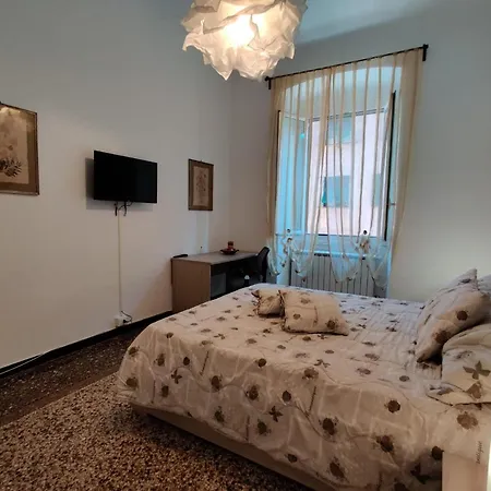Wow - 175 Mq - Posteggio Privato - Davanti Porto Traghetti - Fino A 10 Posti Letto Genova