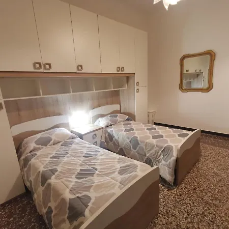 Διαμέρισμα Wow - 175 Mq - Posteggio Privato - Davanti Porto Traghetti - Fino A 10 Posti Letto *