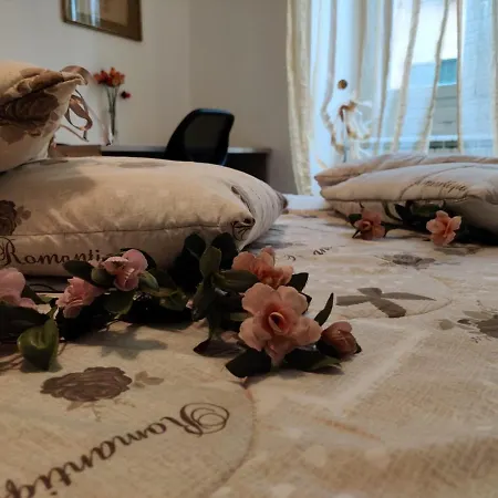 Διαμέρισμα Wow - 175 Mq - Posteggio Privato - Davanti Porto Traghetti - Fino A 10 Posti Letto *