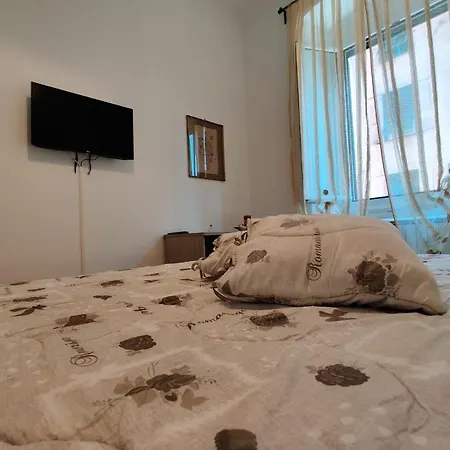 Lejlighed Wow - 175 Mq - Posteggio Privato - Davanti Porto Traghetti - Fino A 10 Posti Letto *