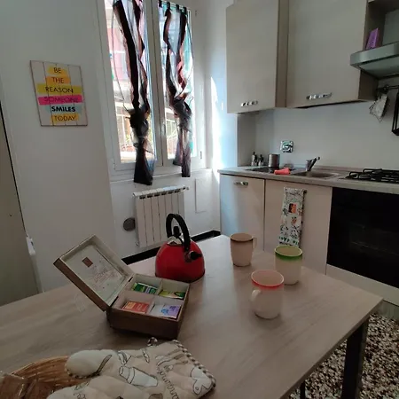 Lejlighed Wow - 175 Mq - Posteggio Privato - Davanti Porto Traghetti - Fino A 10 Posti Letto