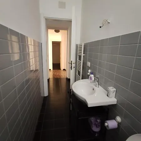 Lejlighed Wow - 175 Mq - Posteggio Privato - Davanti Porto Traghetti - Fino A 10 Posti Letto