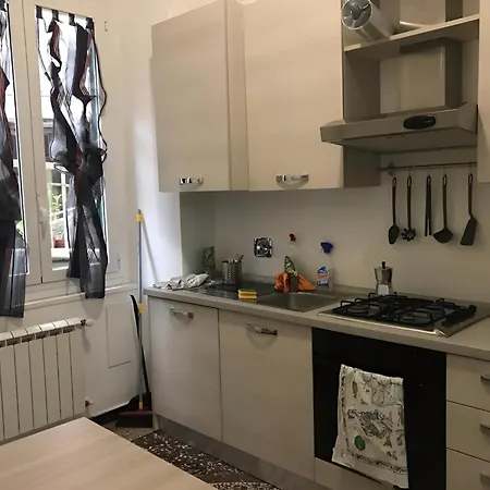 Wow - 175 Mq - Posteggio Privato - Davanti Porto Traghetti - Fino A 10 Posti Letto Γένοβα