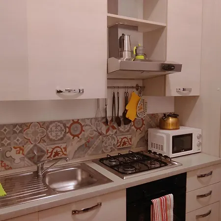 Wow - 175 Mq - Posteggio Privato - Davanti Porto Traghetti - Fino A 10 Posti Letto