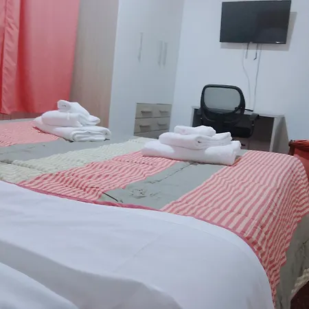 Wow - 175 Mq - Posteggio Privato - Davanti Porto Traghetti - Fino A 10 Posti Letto Genua