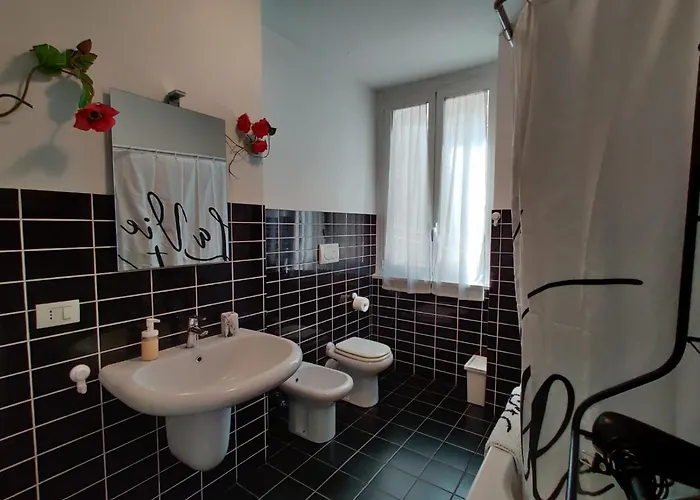 Wow - 175 Mq - Posteggio Privato - Davanti Porto Traghetti - Fino A 10 Posti Letto Apartament