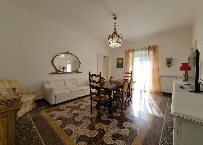 Apartman Wow - 175 Mq - Posteggio Privato - Davanti Porto Traghetti - Fino A 10 Posti Letto *