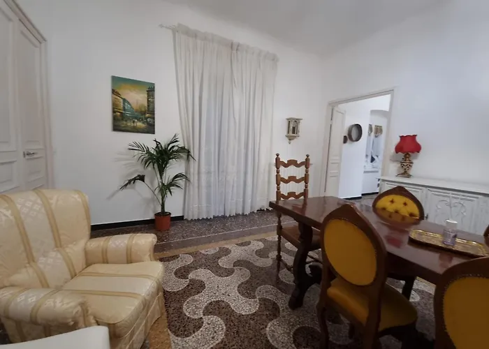 Wow - 175 Mq - Posteggio Privato - Davanti Porto Traghetti - Fino A 10 Posti Letto