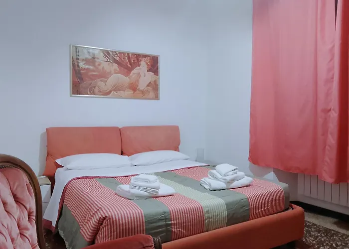 Wow - 175 Mq - Posteggio Privato - Davanti Porto Traghetti - Fino A 10 Posti Letto Apartament