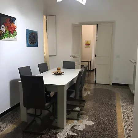 Wow - 175 Mq - Posteggio Privato - Davanti Porto Traghetti - Fino A 10 Posti Letto * Генуя