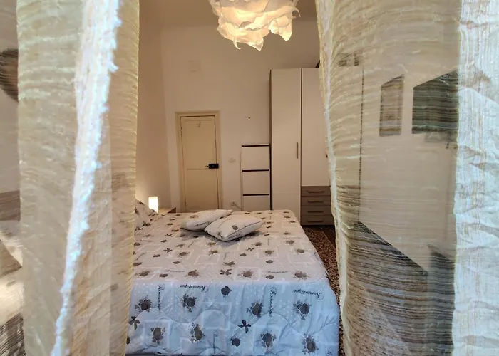 Wow - 175 Mq - Posteggio Privato - Davanti Porto Traghetti - Fino A 10 Posti Letto جنوة