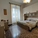 Wow - 175 Mq - Posteggio Privato - Davanti Porto Traghetti - Fino A 10 Posti Letto Apartamento
