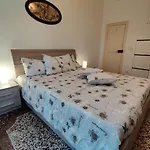 Apartamento Wow - 175 Mq - Posteggio Privato - Davanti Porto Traghetti - Fino A 10 Posti Letto