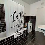 Wow - 175 Mq - Posteggio Privato - Davanti Porto Traghetti - Fino A 10 Posti Letto Apartamento *