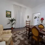 Wow - 175 Mq - Posteggio Privato - Davanti Porto Traghetti - Fino A 10 Posti Letto