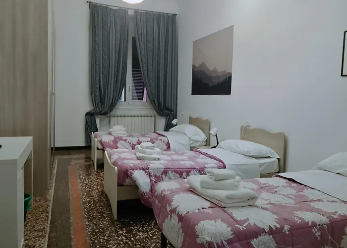 Wow - 175 Mq - Posteggio Privato - Davanti Porto Traghetti - Fino A 10 Posti Letto דירה ג'נובה